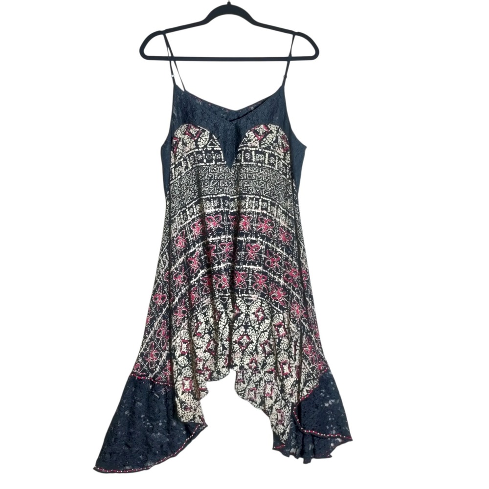 Alloy Apparel Womens XL Black Pink Lace Trim Sharkbite Hem Boho Rayon Dress
